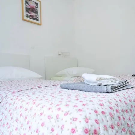 Apartment A1 With Private Pool Trogir